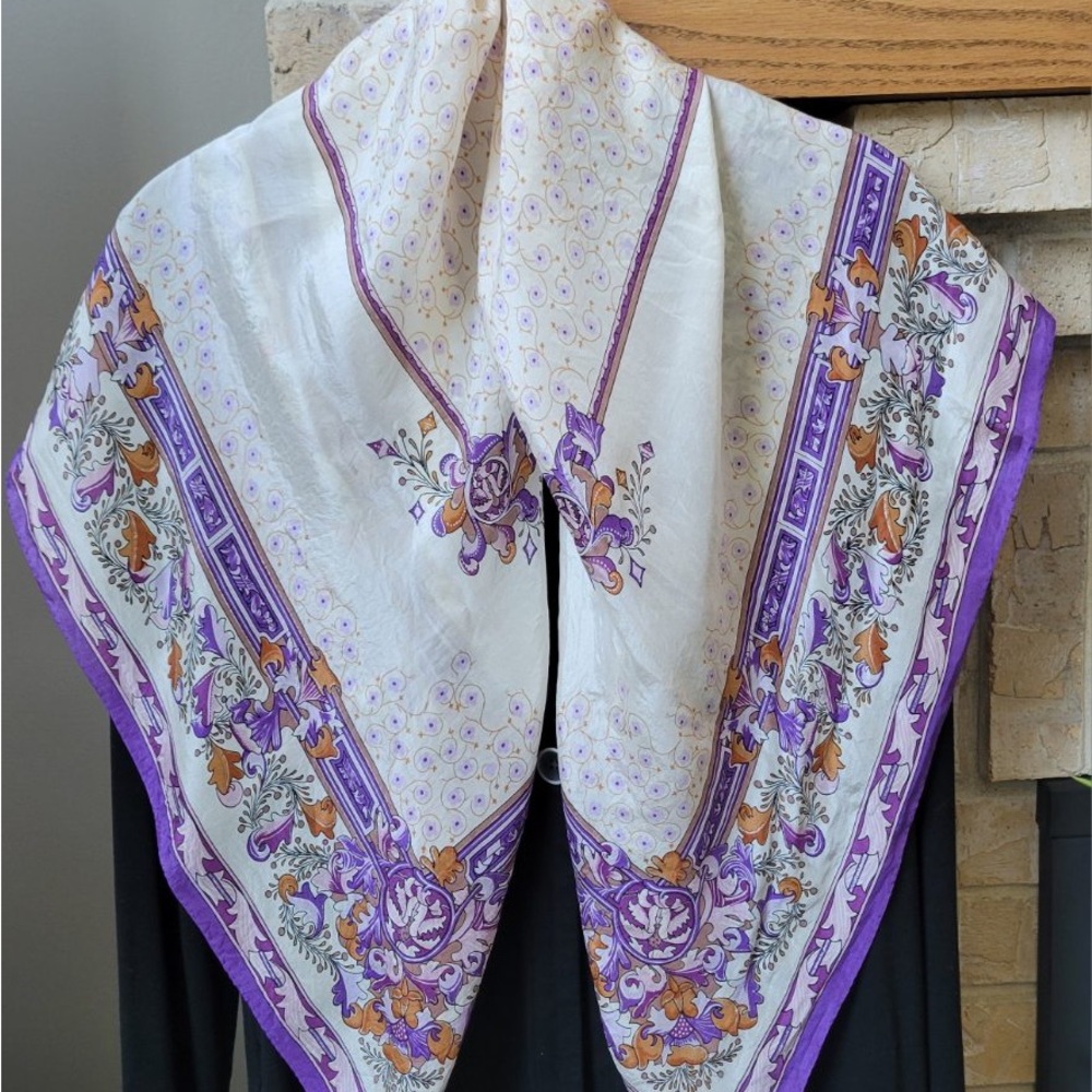 Oscar de la renta silk scarf. 100% silk